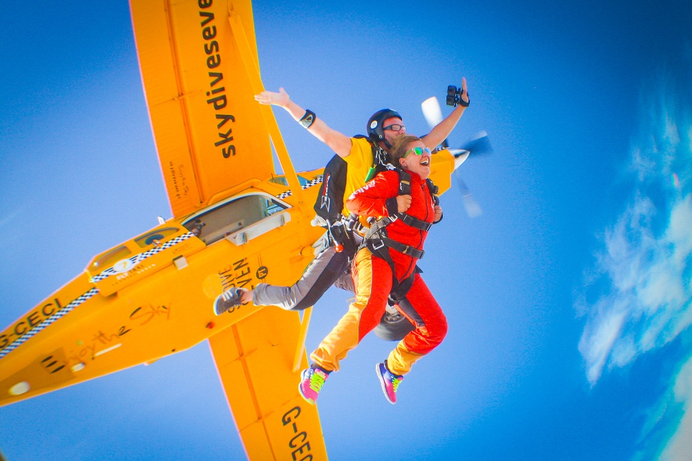 Algarve Skydiving Centre - ALGARVE YACHT CHARTER CENTRE