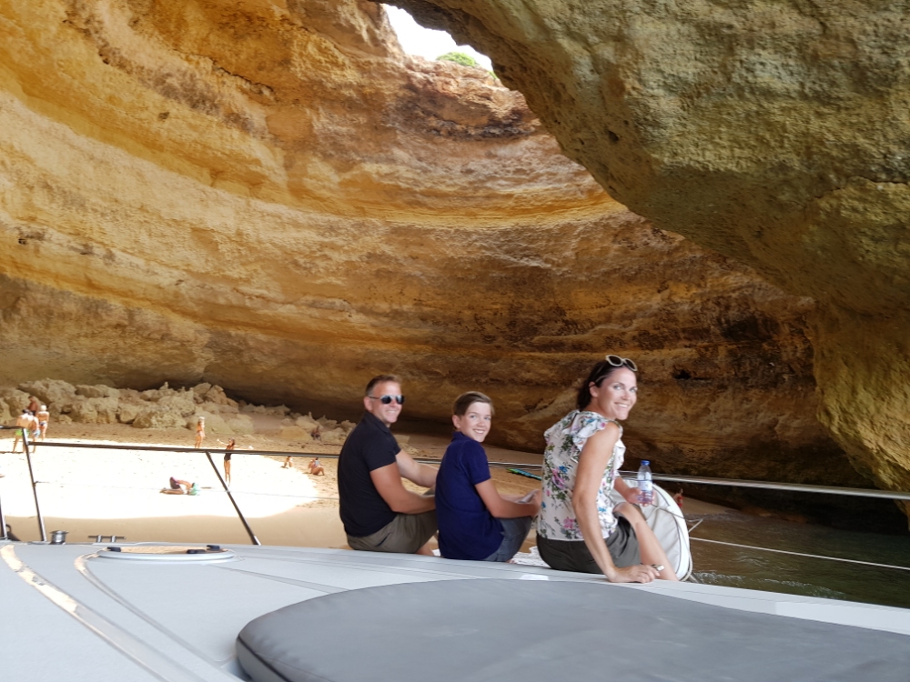 Benagil Cave Yacht Charter - ALGARVE YACHT CHARTER CENTRE